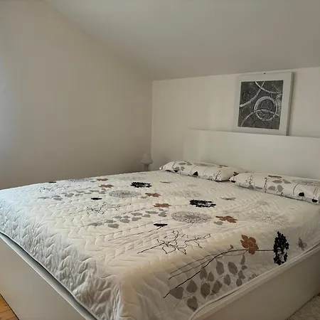 Apartament Nada *
